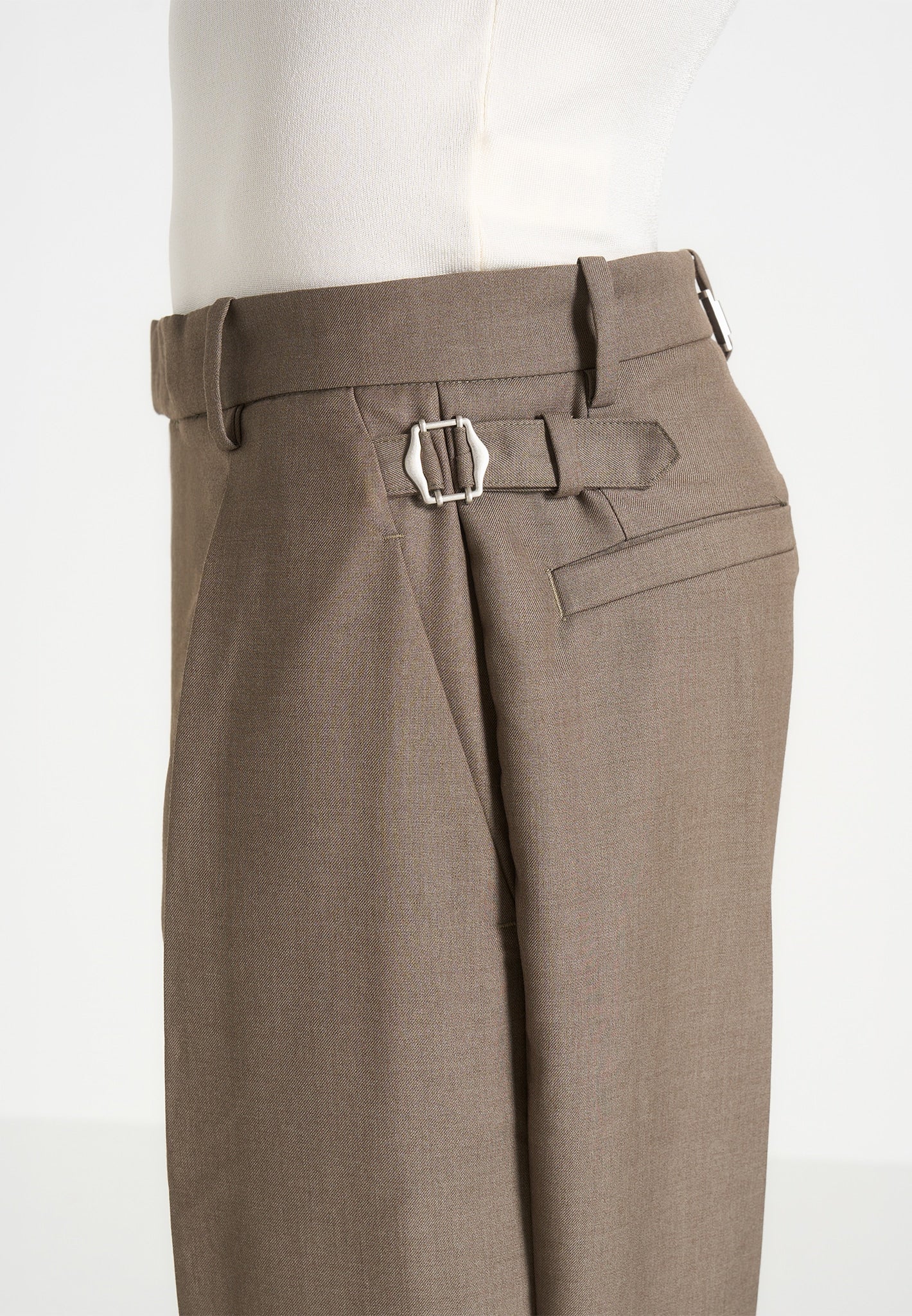 Dorian - Pleated Tailored Pants - Khaki