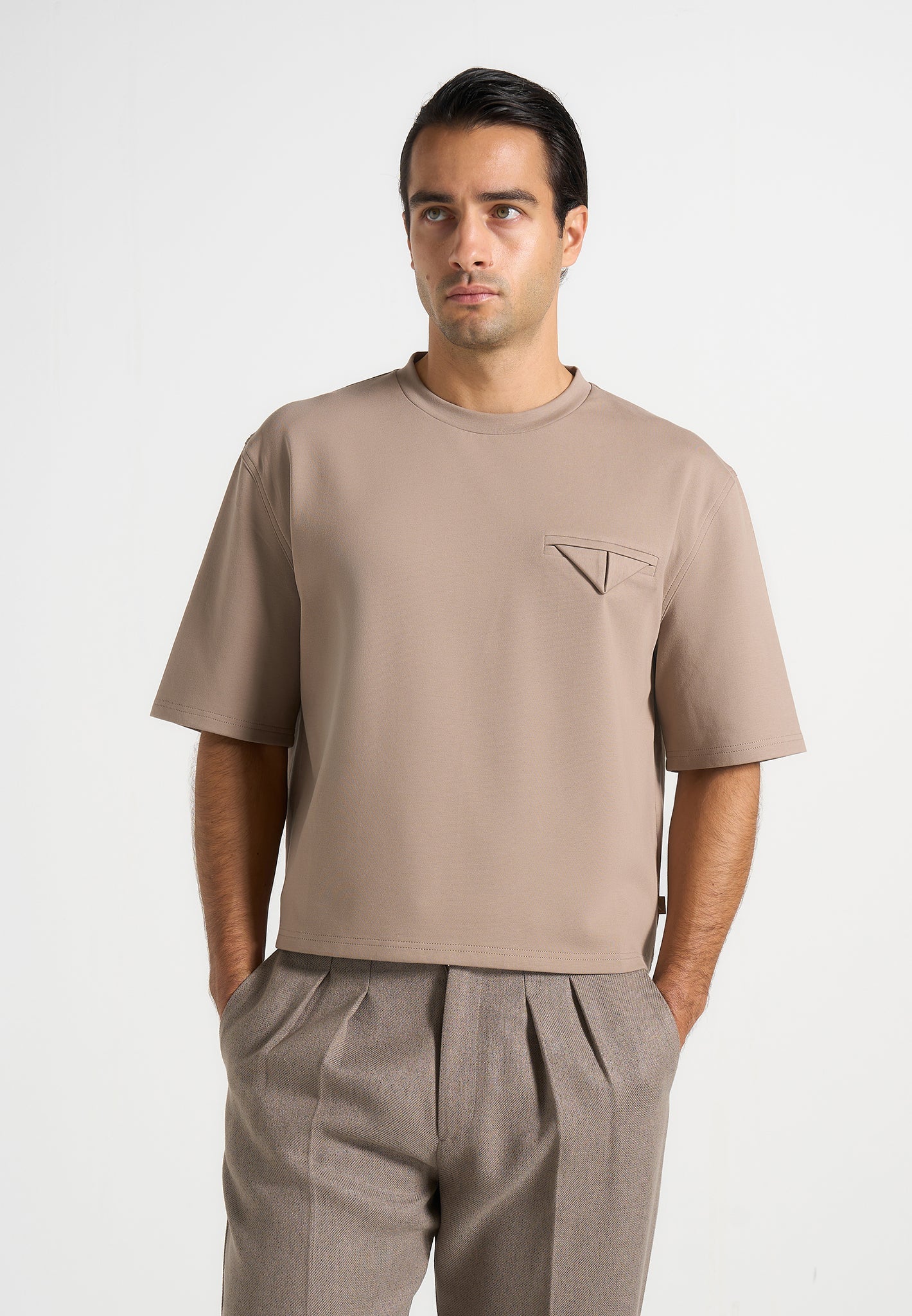 leon-boxy-cropped-t-shirt-taupe