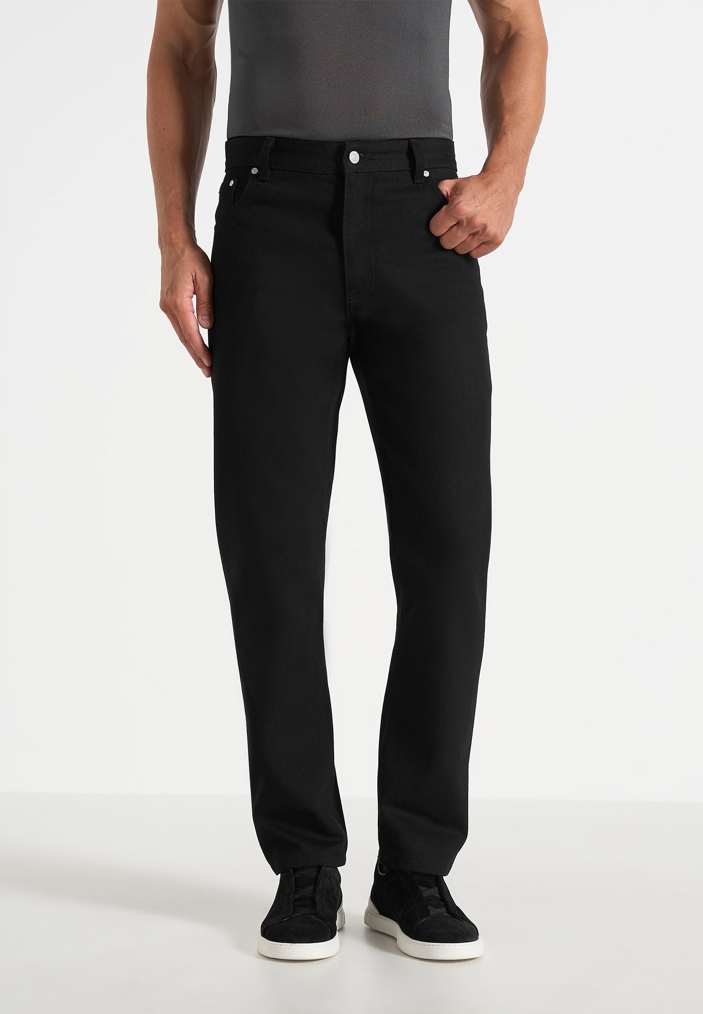 dn001-tapered-fit-denim-jeans-black
