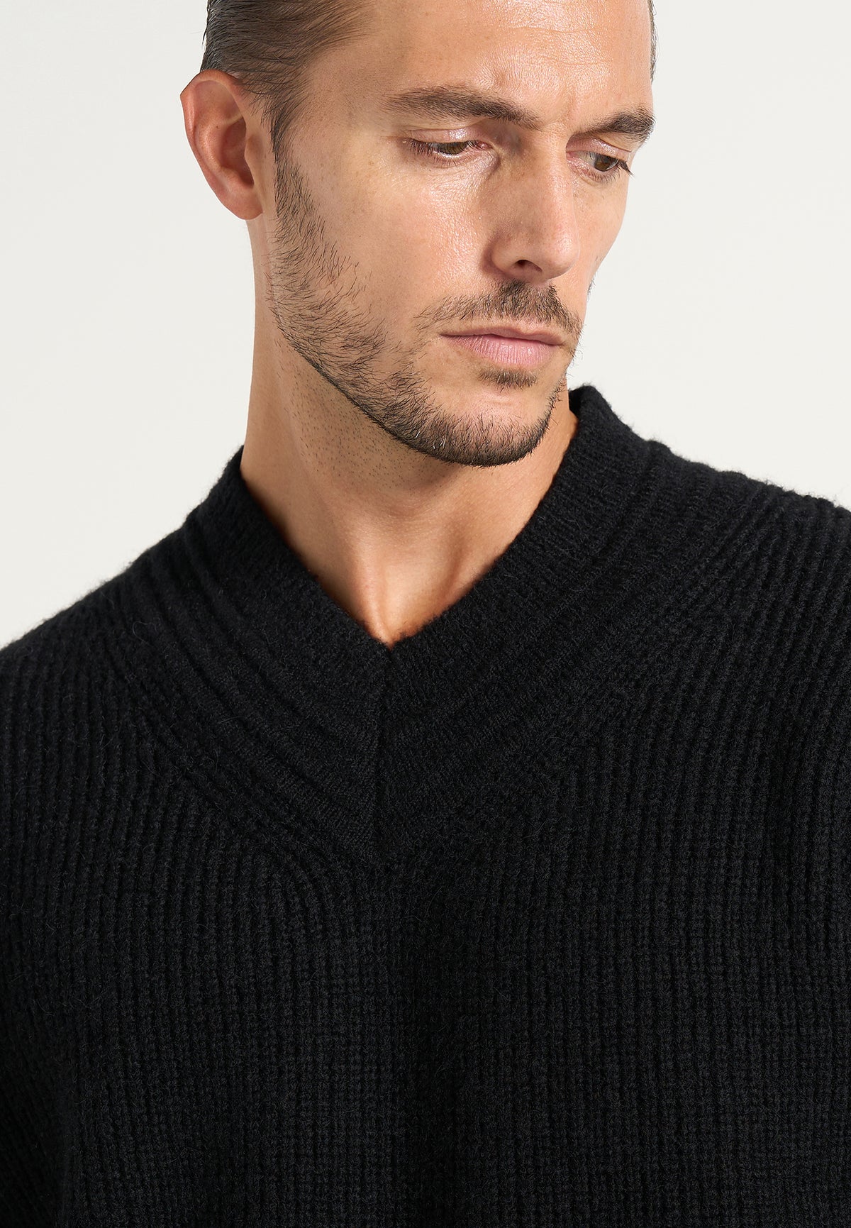 Remi - Signature Ribbed Wool-Blend V-Neck Jumper - Black