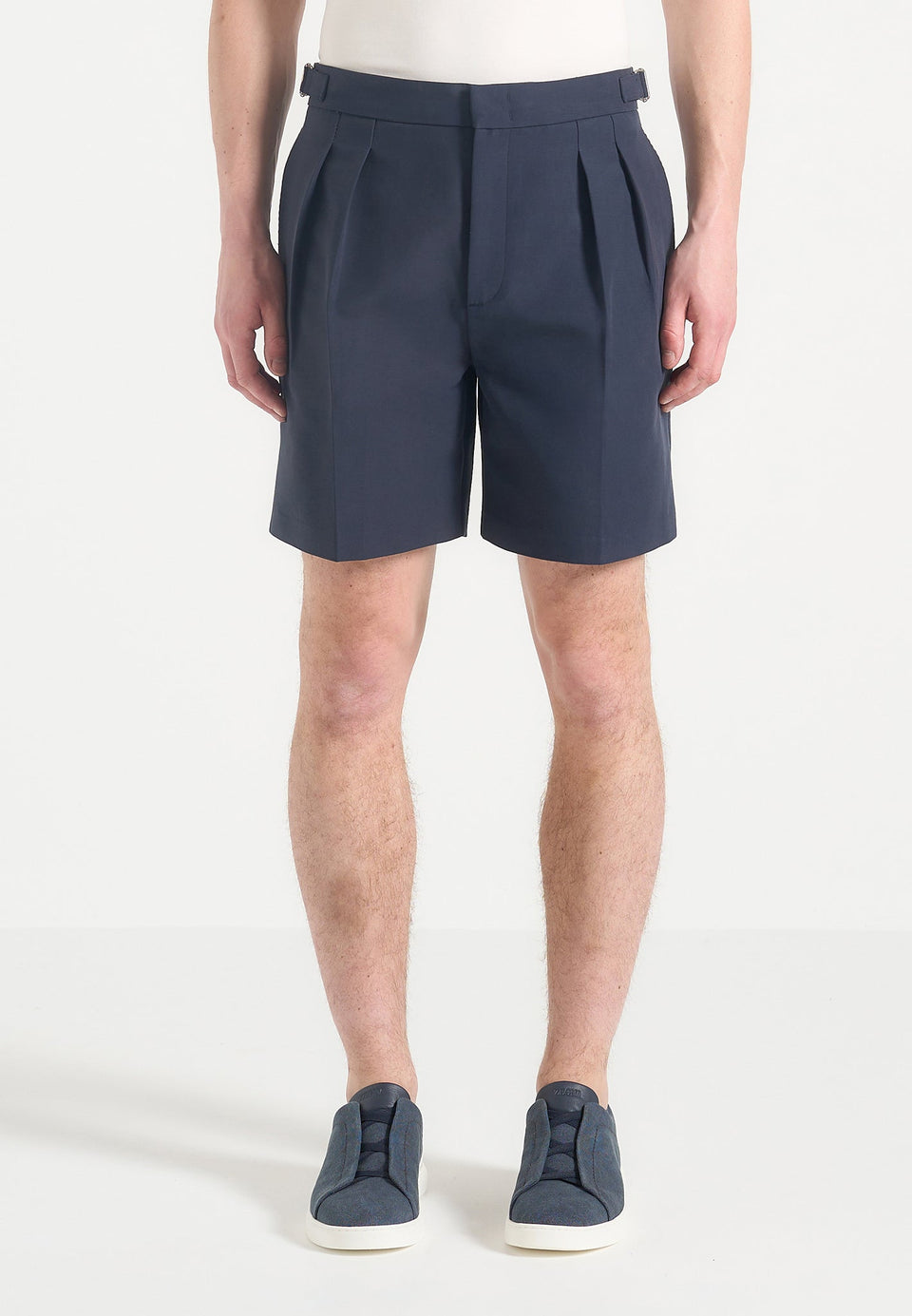 twin-pleat-chino-shorts-with-stitch-detail-navy
