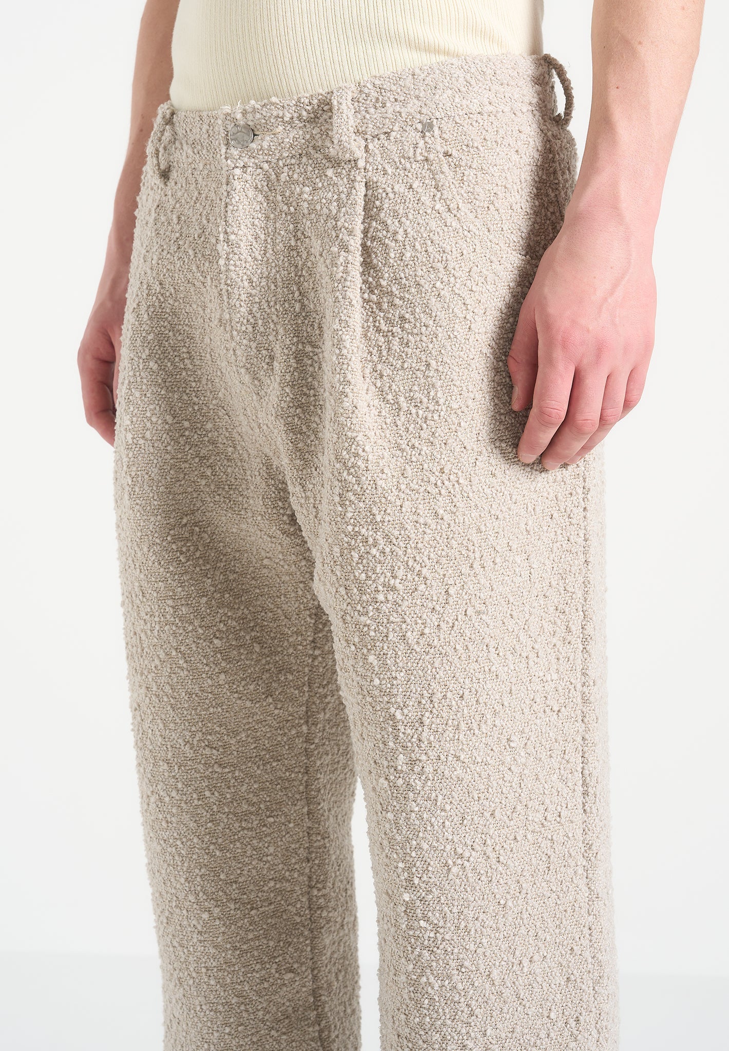 arnault-boucle-pleated-jeans-beige