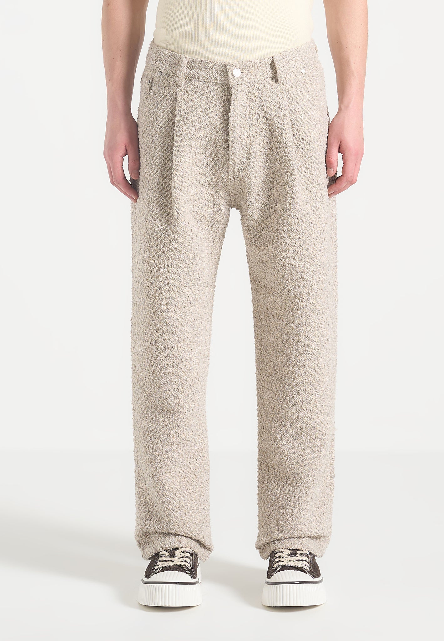 arnault-boucle-pleated-jeans-beige
