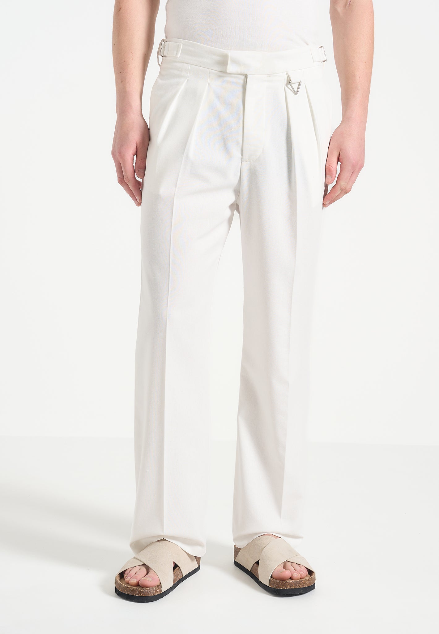 Pierre - Relaxed Fit Linen Trousers with Twin Pleat - White