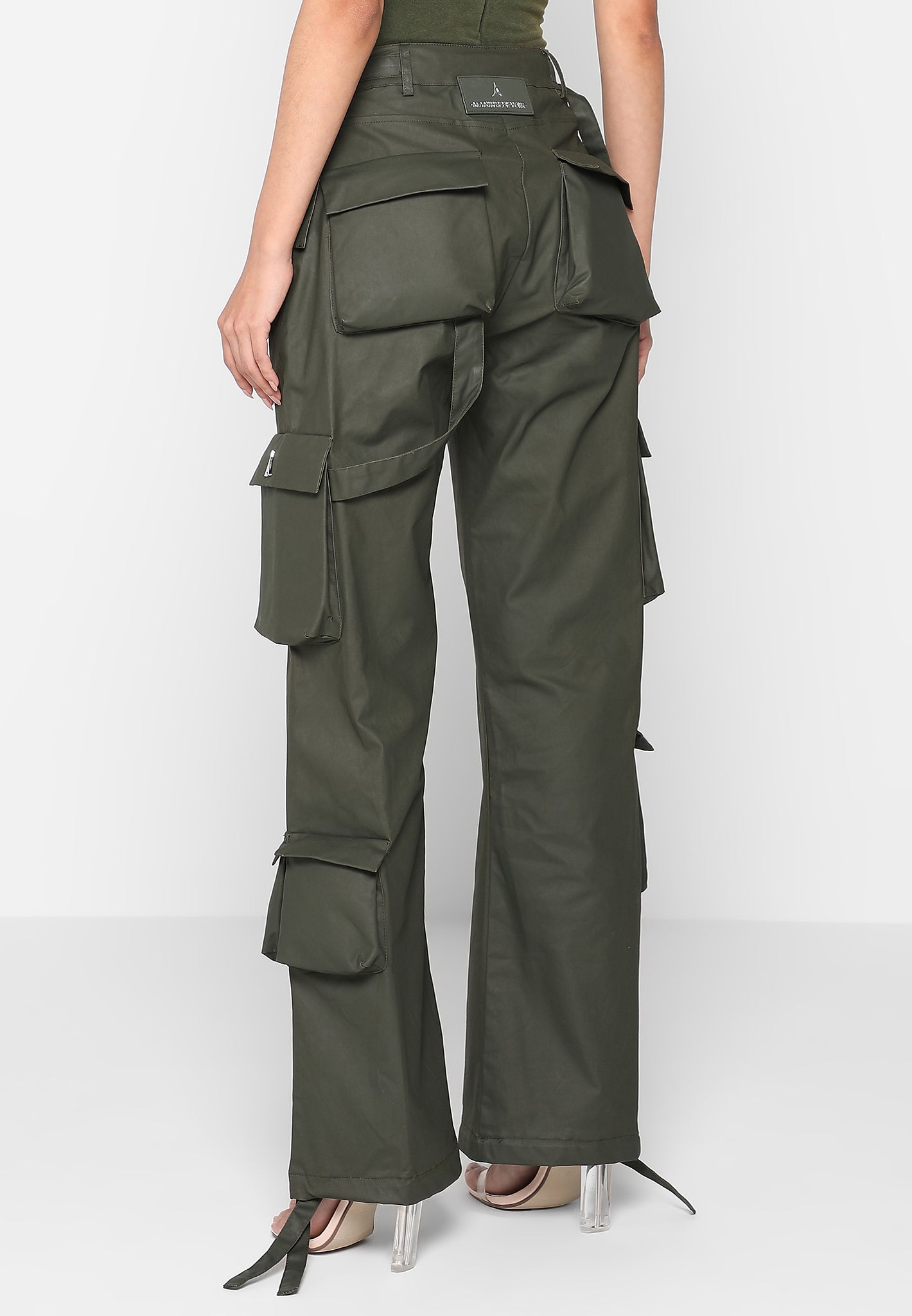 mid-rise-waxed-cargo-pants-khaki