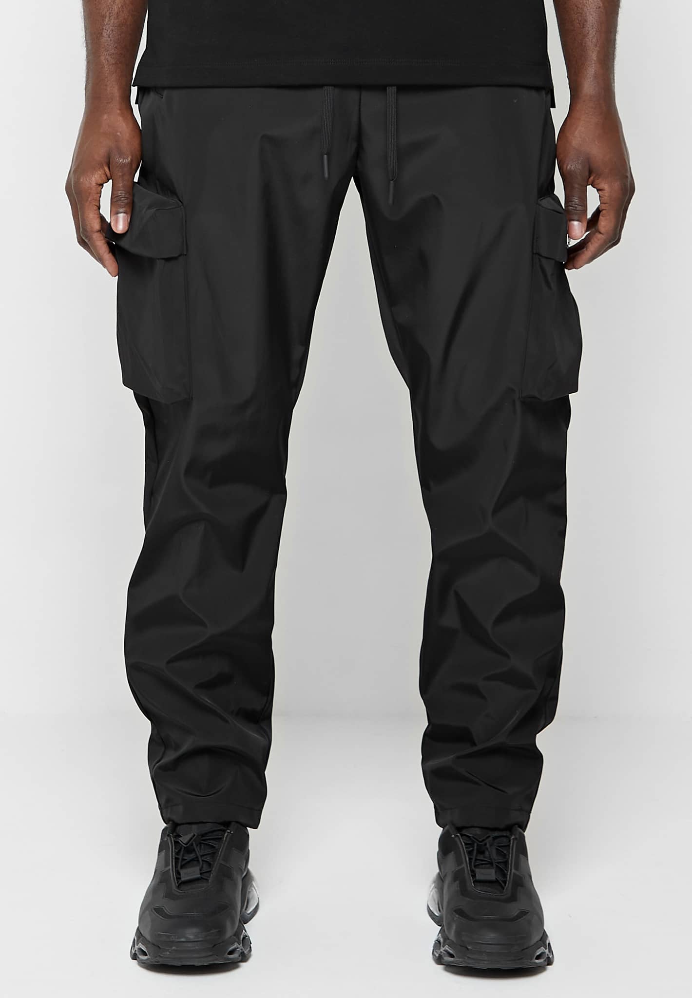 nylon-cargo-pant-black