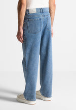 pleated-jeans-washed-blue