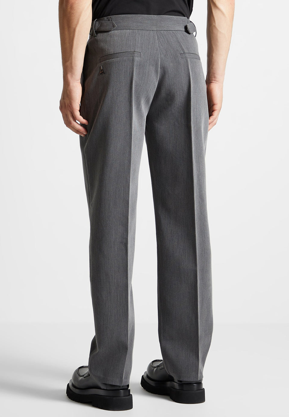 relaxed-fit-grained-pleated-tailored-trousers-dark-grey