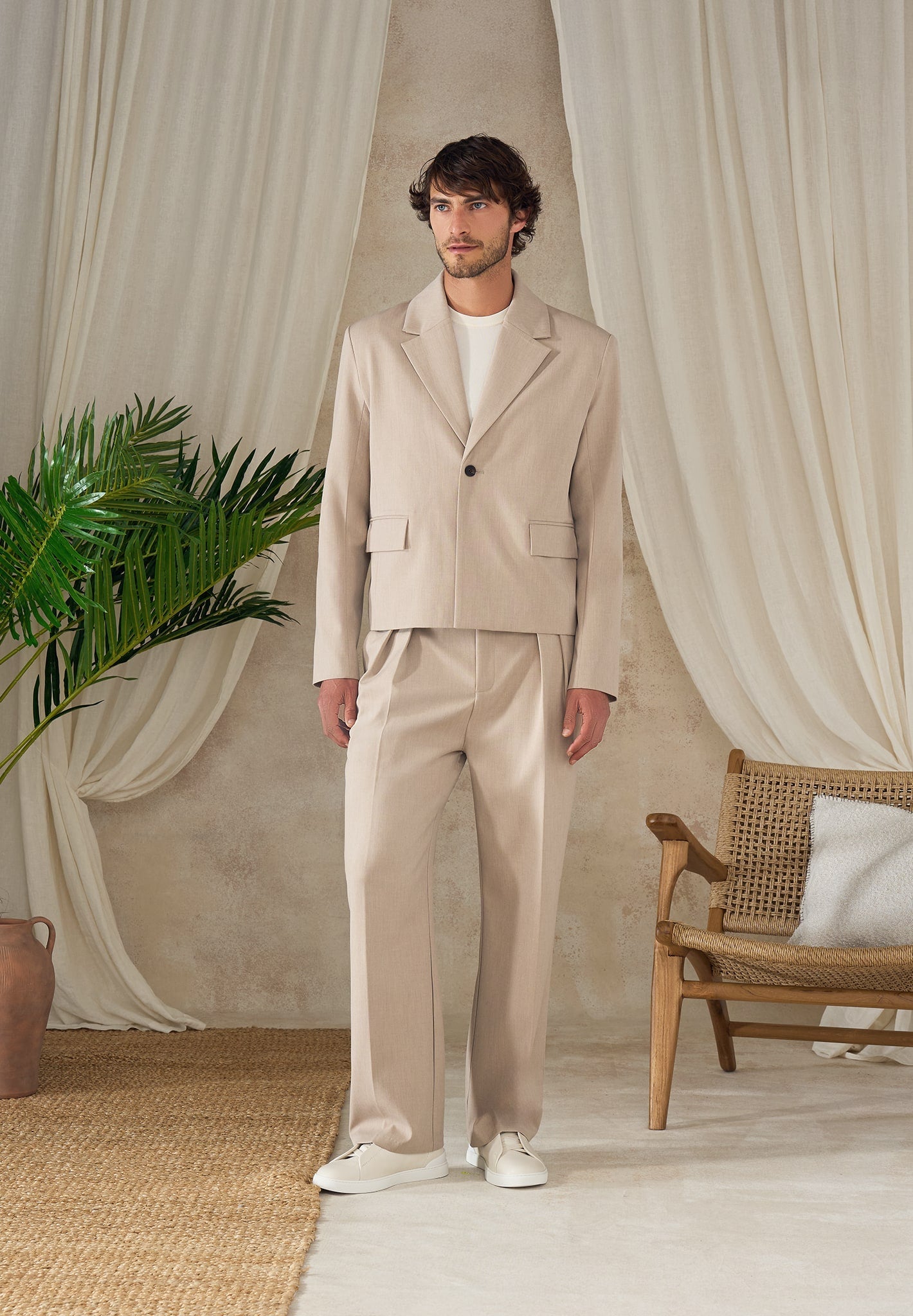 silas-tailored-cropped-blazer-beige