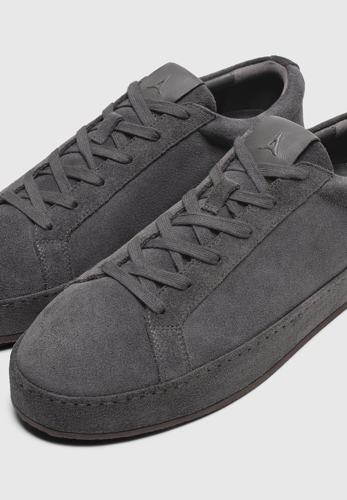Cannes - Suede Sneaker - Graphite