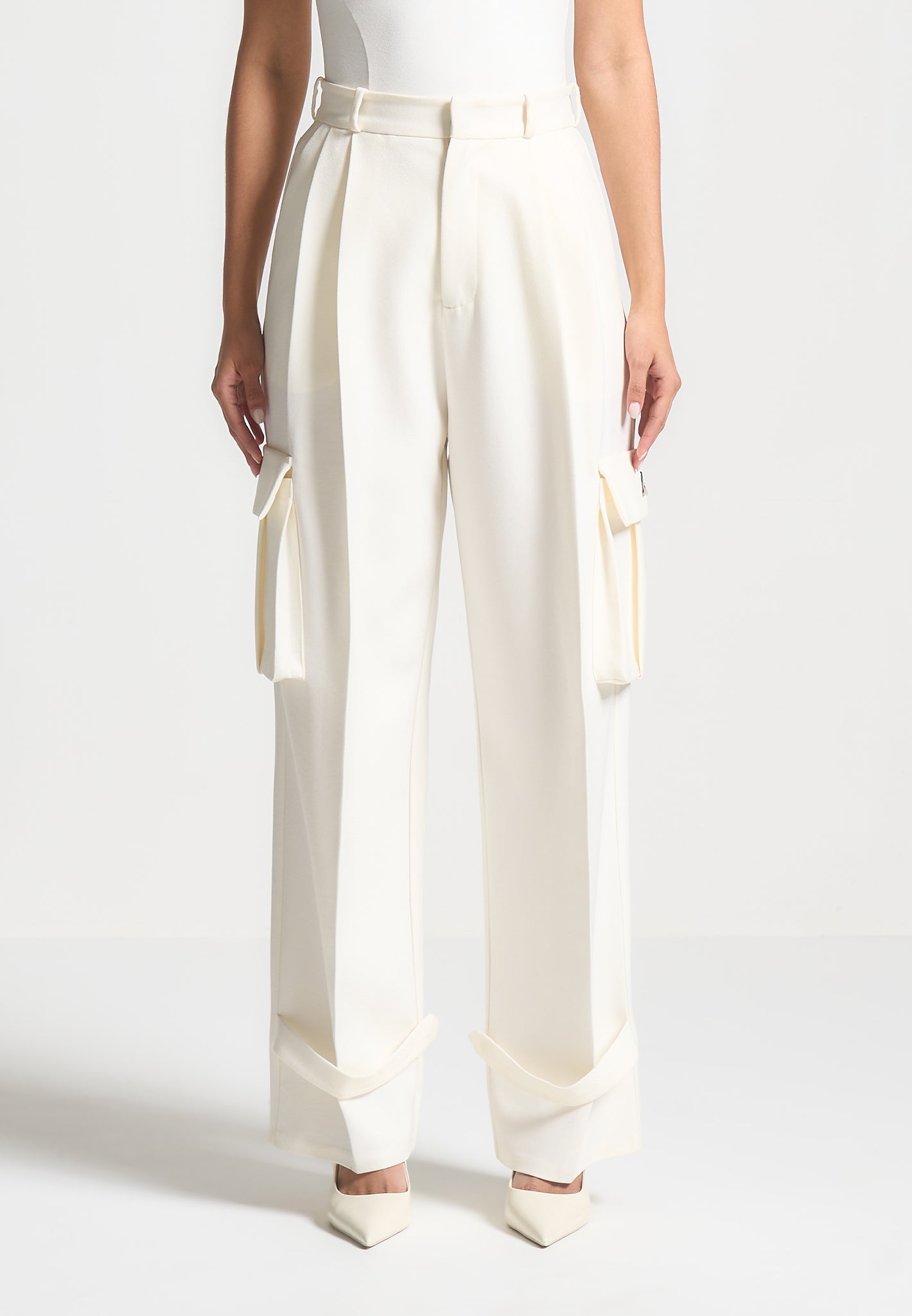 danielle-tailored-pleated-cargo-trousers-off-white 