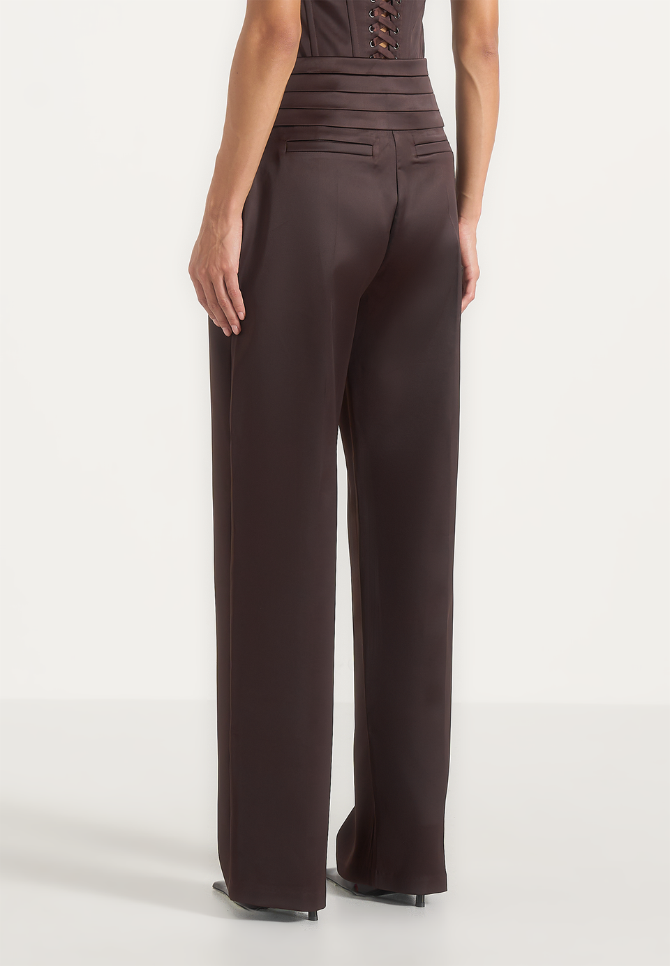 Fallon - Pleated Waistband Straight Leg Trousers - Brown