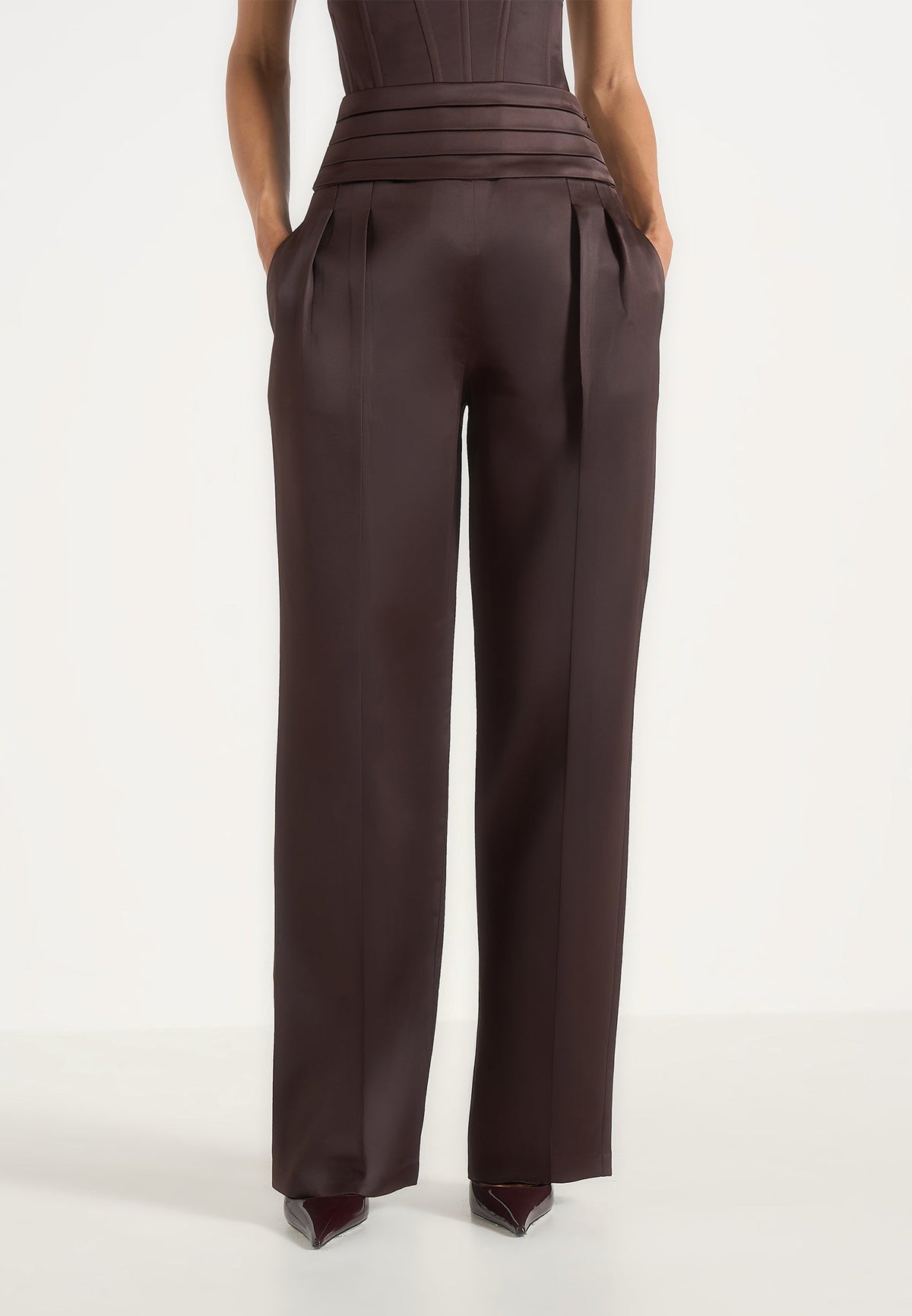 Fallon - Pleated Waistband Straight Leg Trousers - Brown