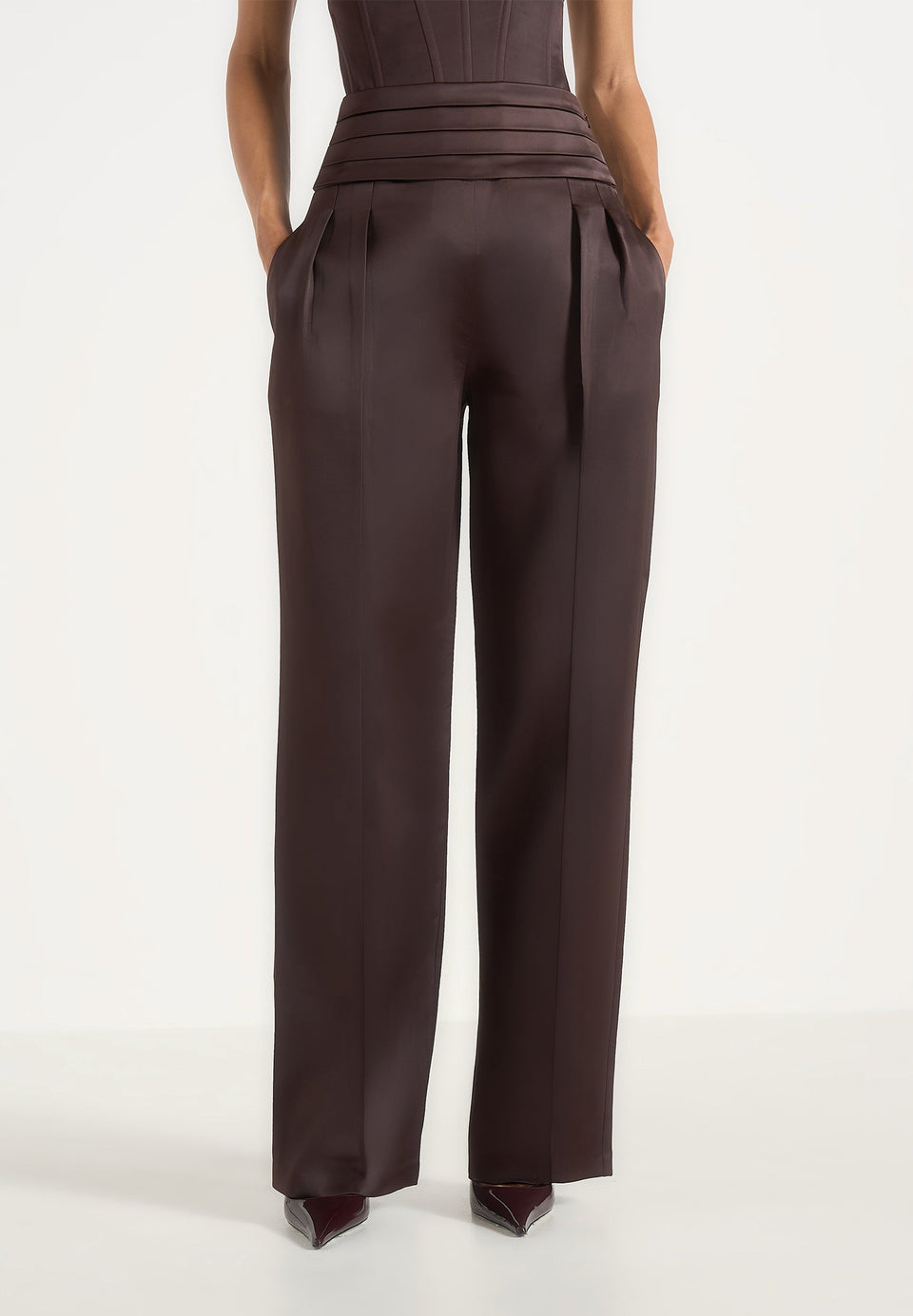 Fallon - Pleated Waistband Straight Leg Trousers - Brown