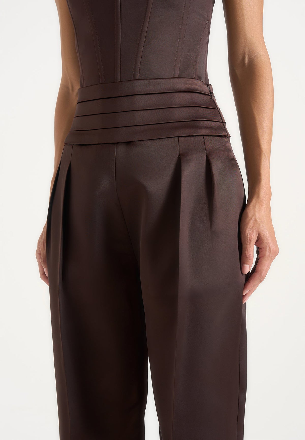 Fallon - Pleated Waistband Straight Leg Trousers - Brown