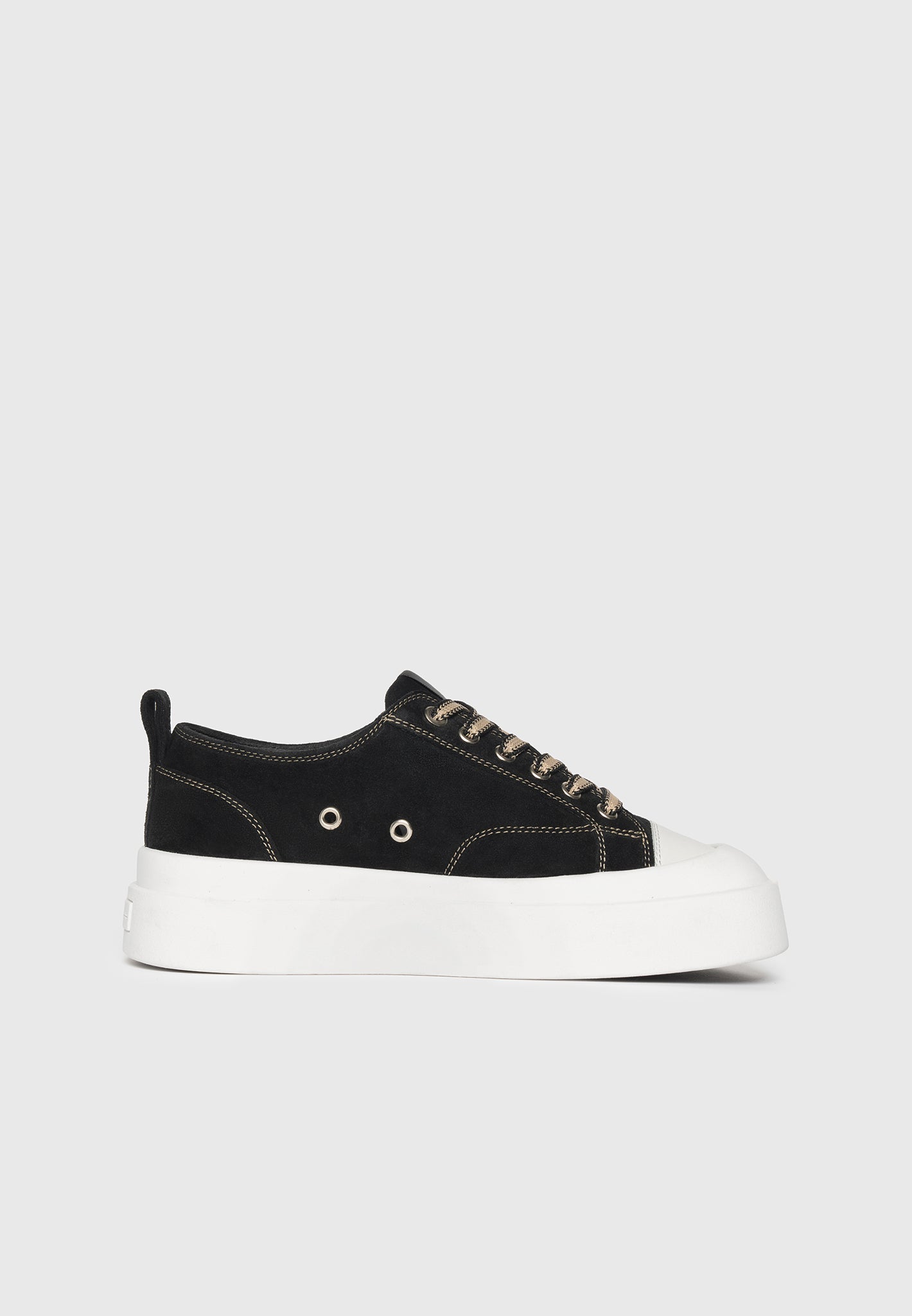 vienna-suede-contrast-stitch-sneaker-black-1