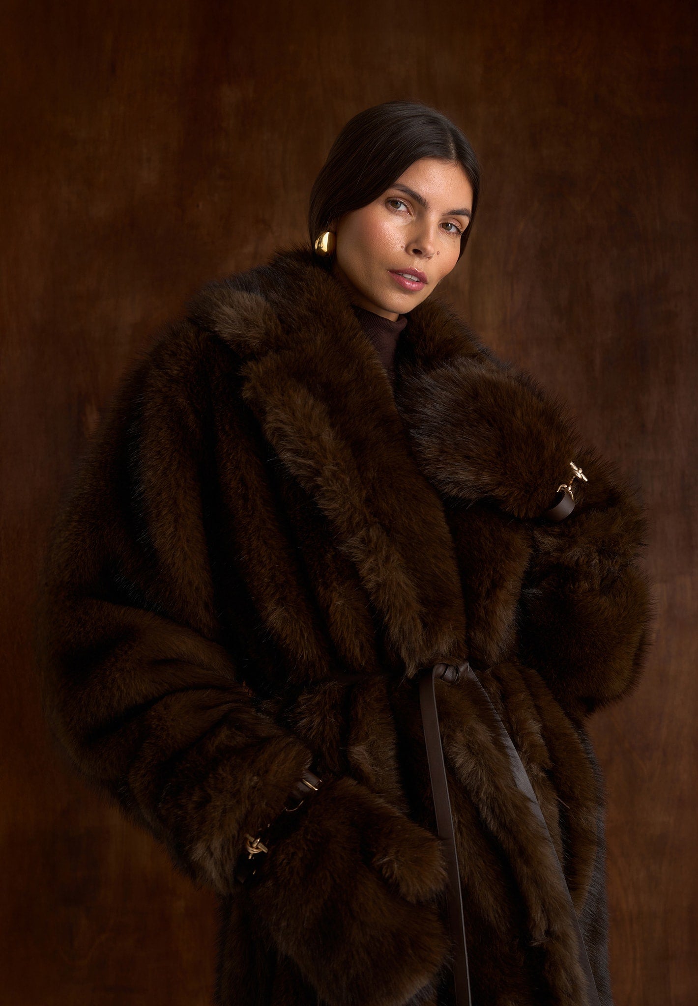 Bria - Oversized Fur Coat With Leather Belt - Brown