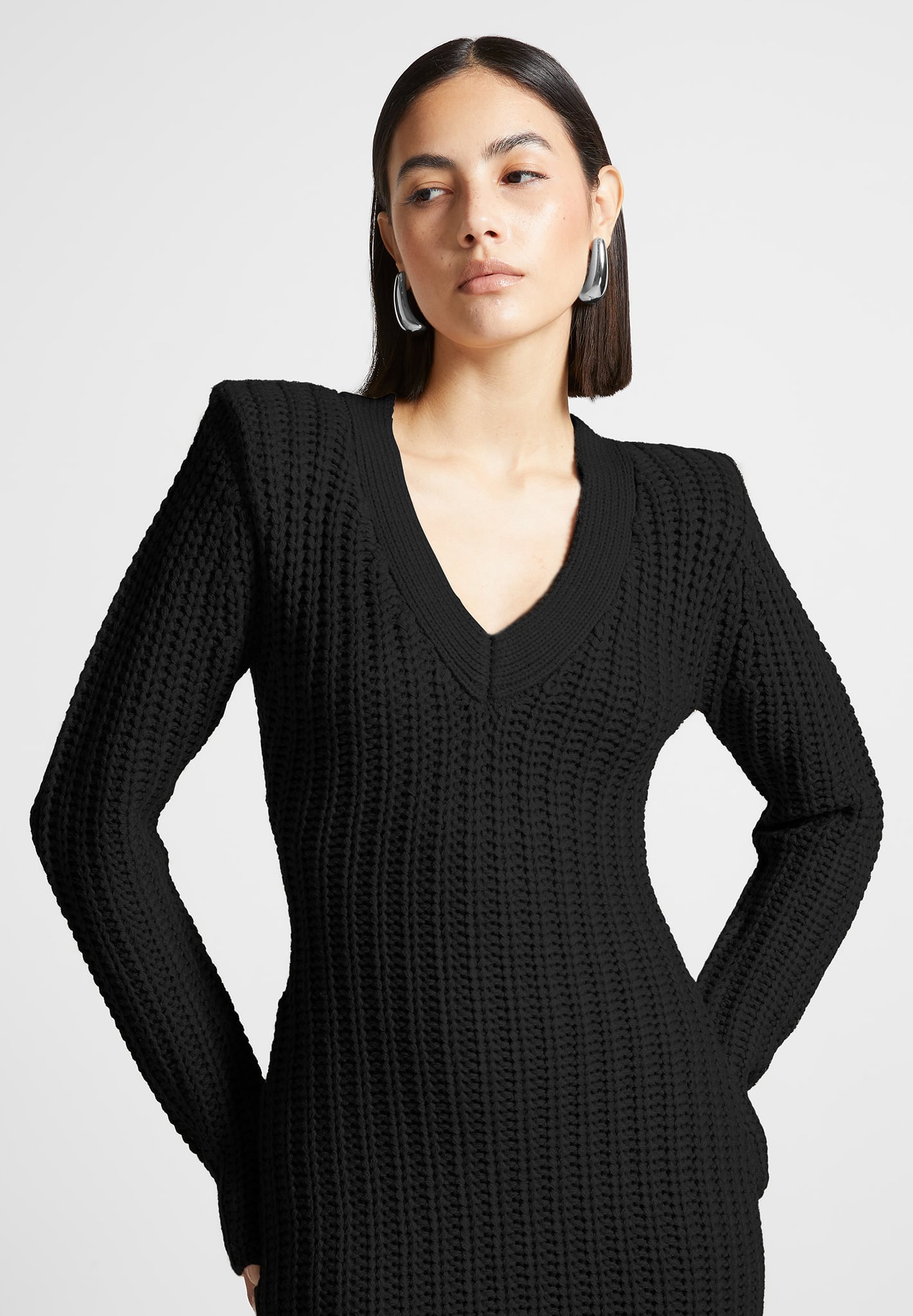 wide-shoulder-knitted-midaxi-dress-black 