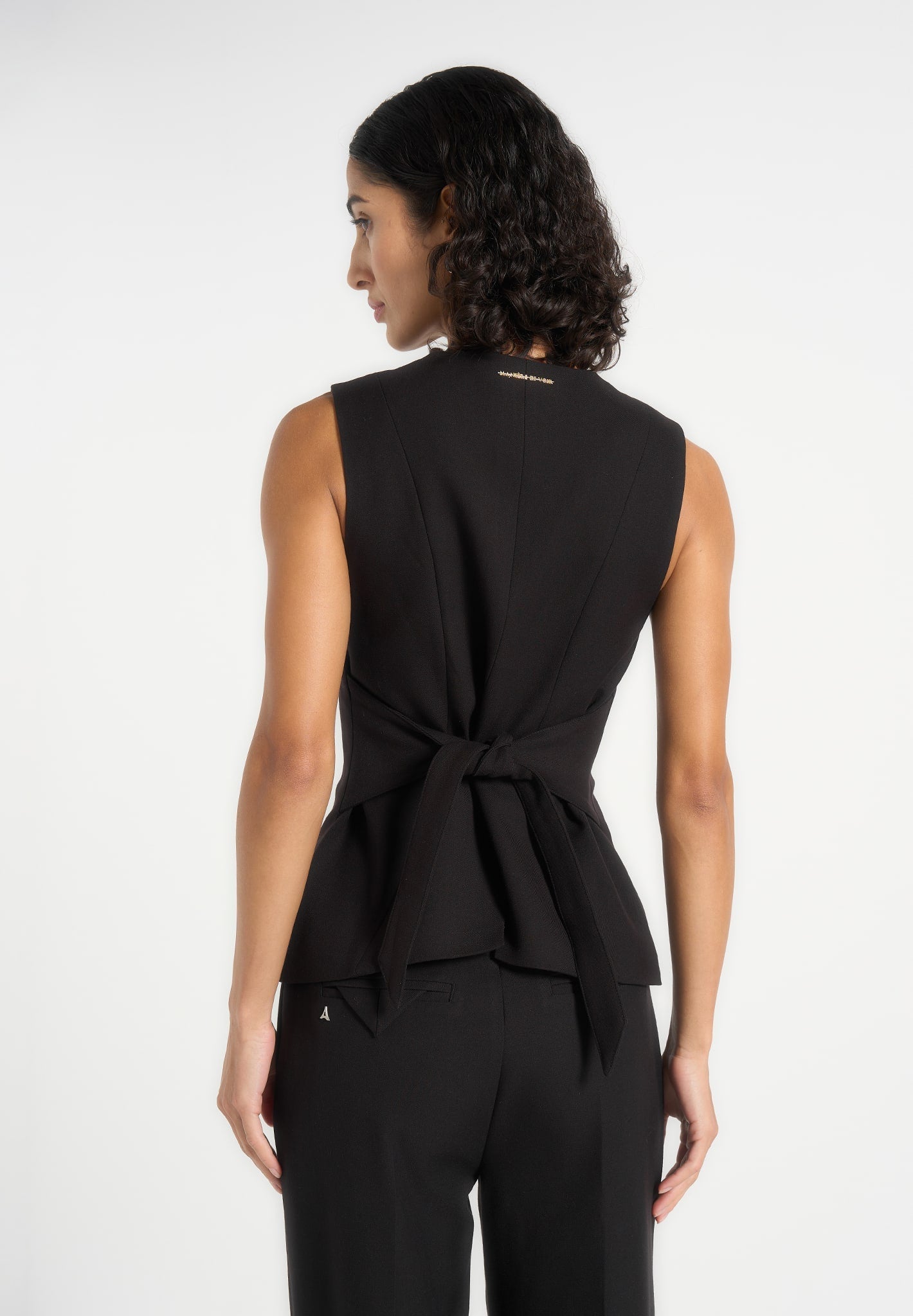 Maisie - Tailored Crew Neck Cinch Waistcoat - Black