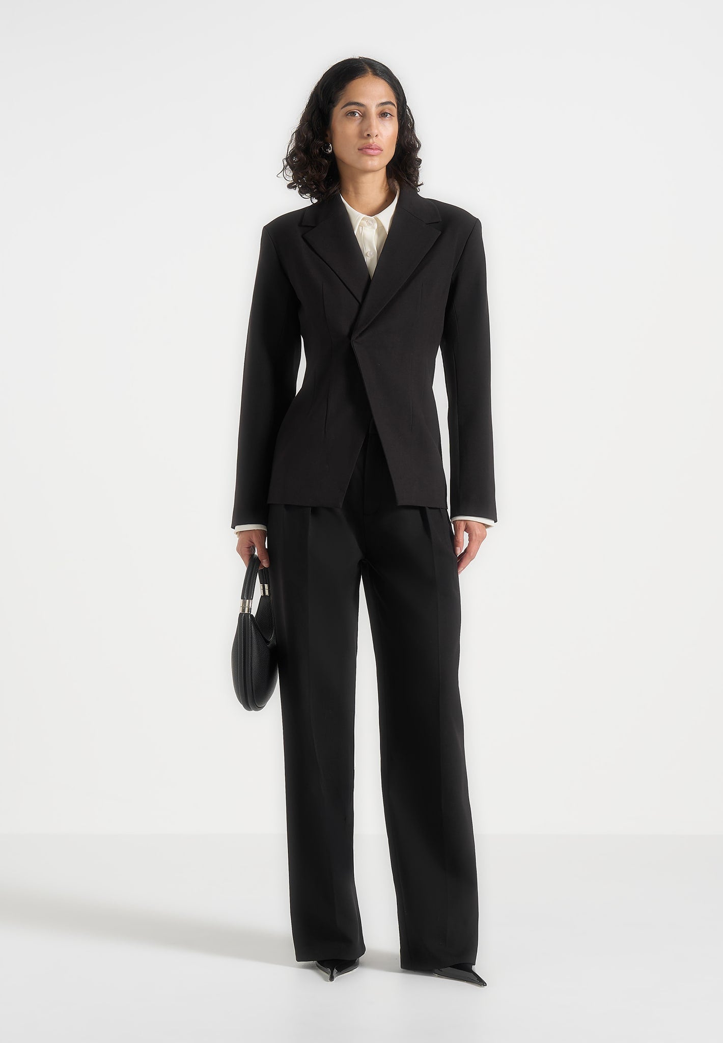 beatrice-tailored-cinched-blazer-black 