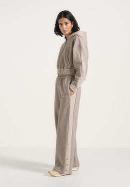 caya-two-tone-wide-leg-popper-sweatpants-taupe