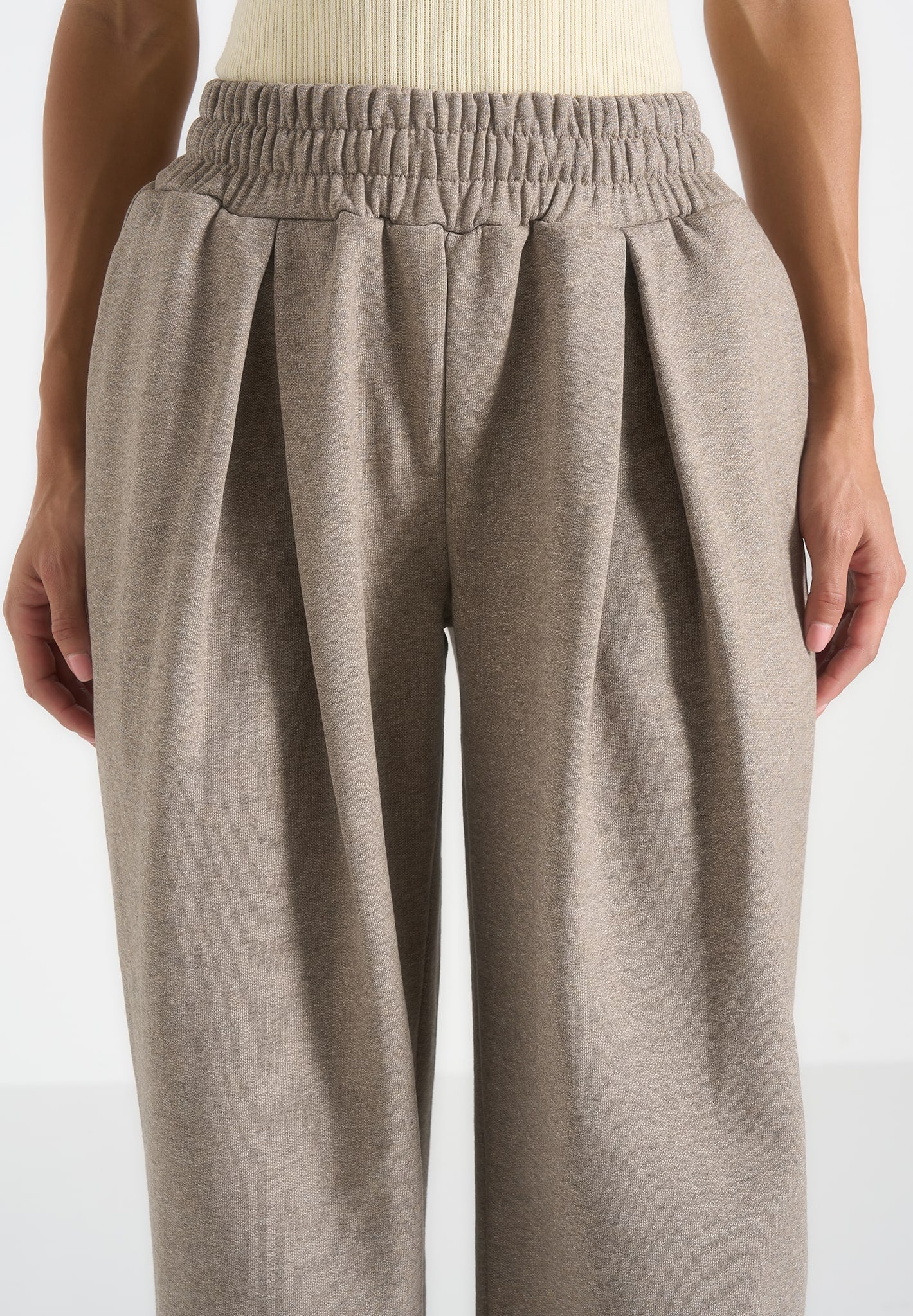 fanny-straight-leg-box-pleat-joggers-taupe