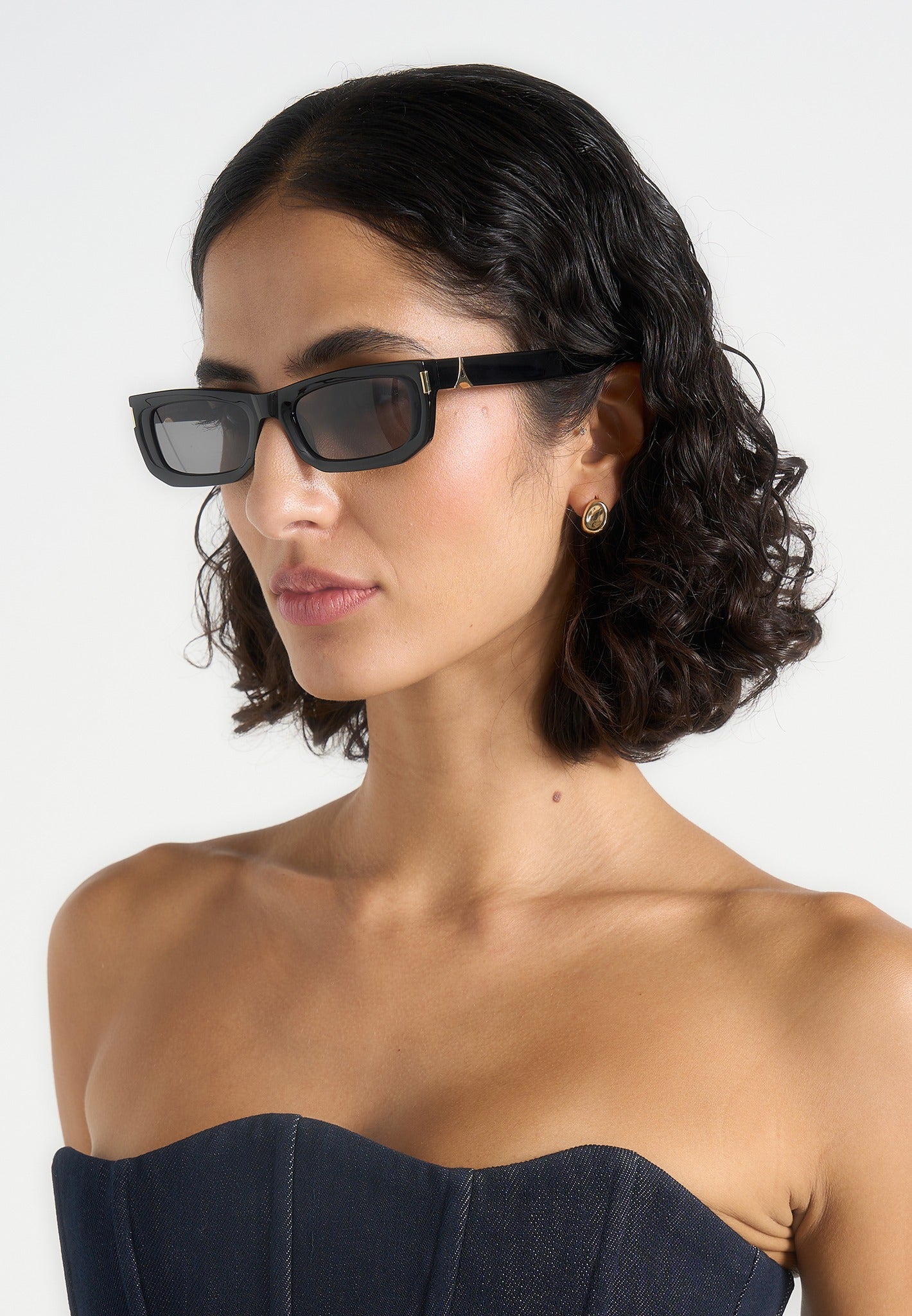 milan-curved-frame-sunglasses-black