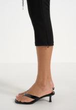 una-capri-leggings-with-chain-black
