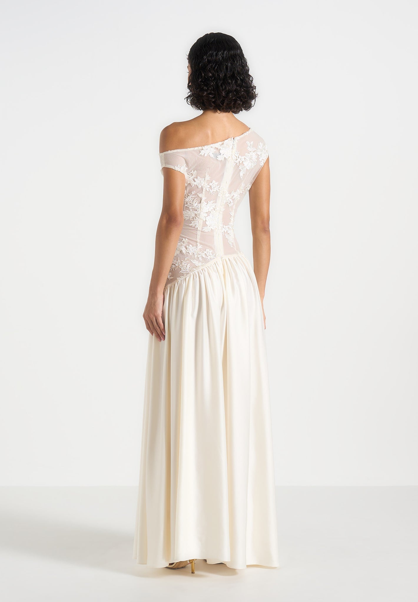 Alanna - Off Shoulder Fit and Flare Maxi Dress - Ivory