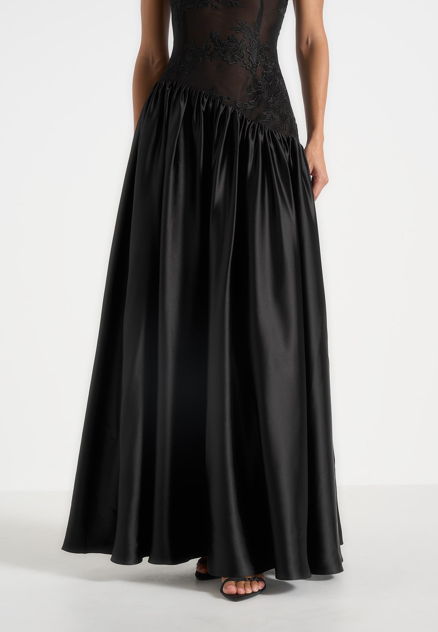 Alanna - Off Shoulder Fit and Flare Maxi Dress - Black