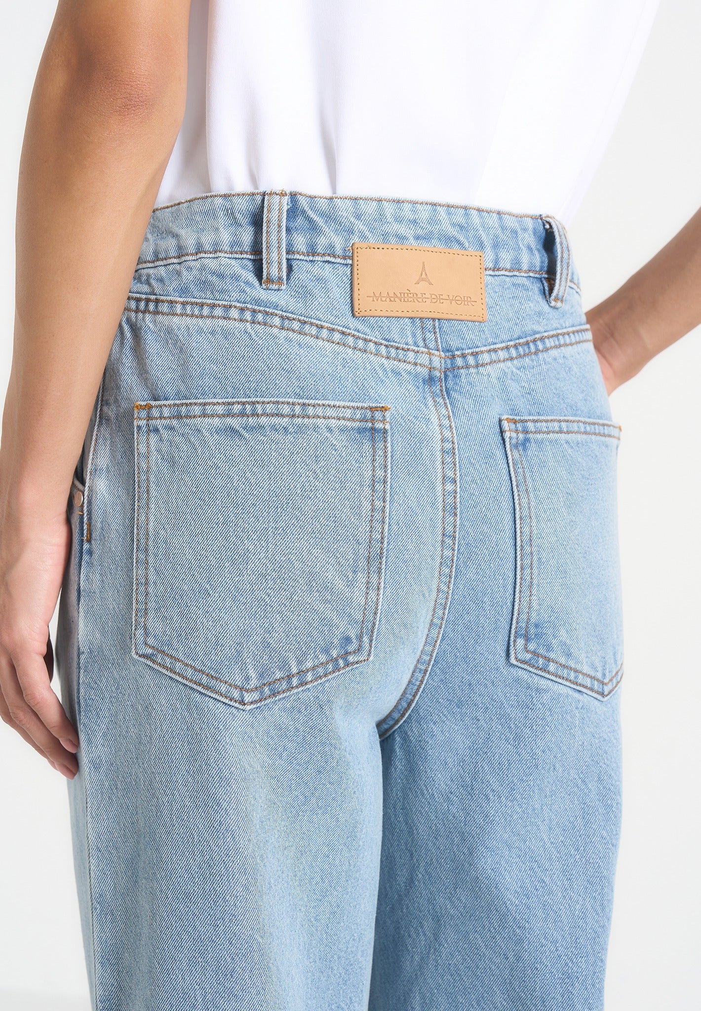 Lucy - Twin Pleat Wide-Leg Denim Jeans - Mid Blue