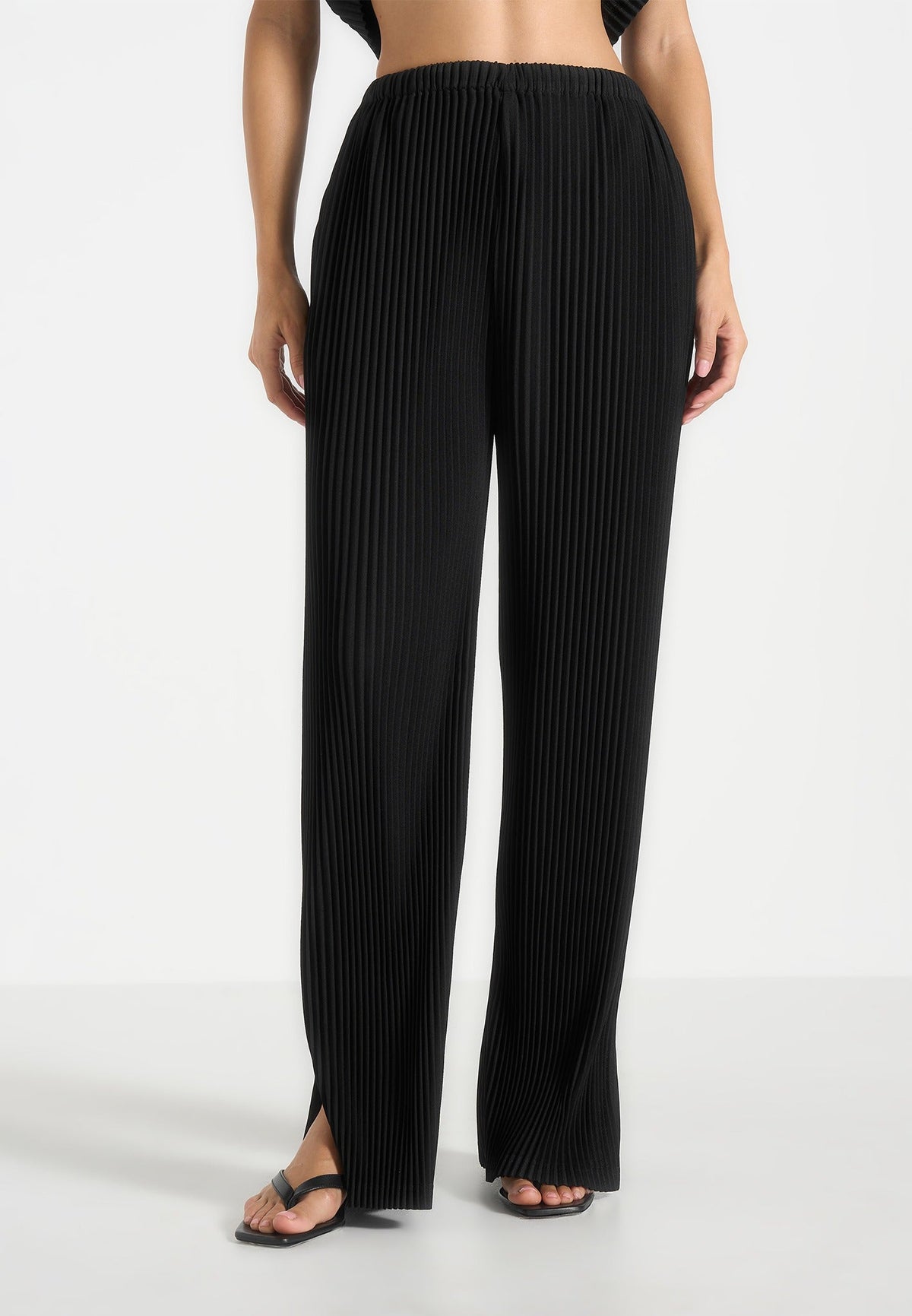 Lila - Pleated Wide-Leg Pants - Black