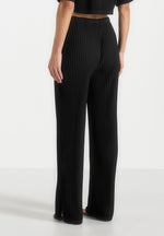 Lila - Pleated Wide-Leg Pants - Black