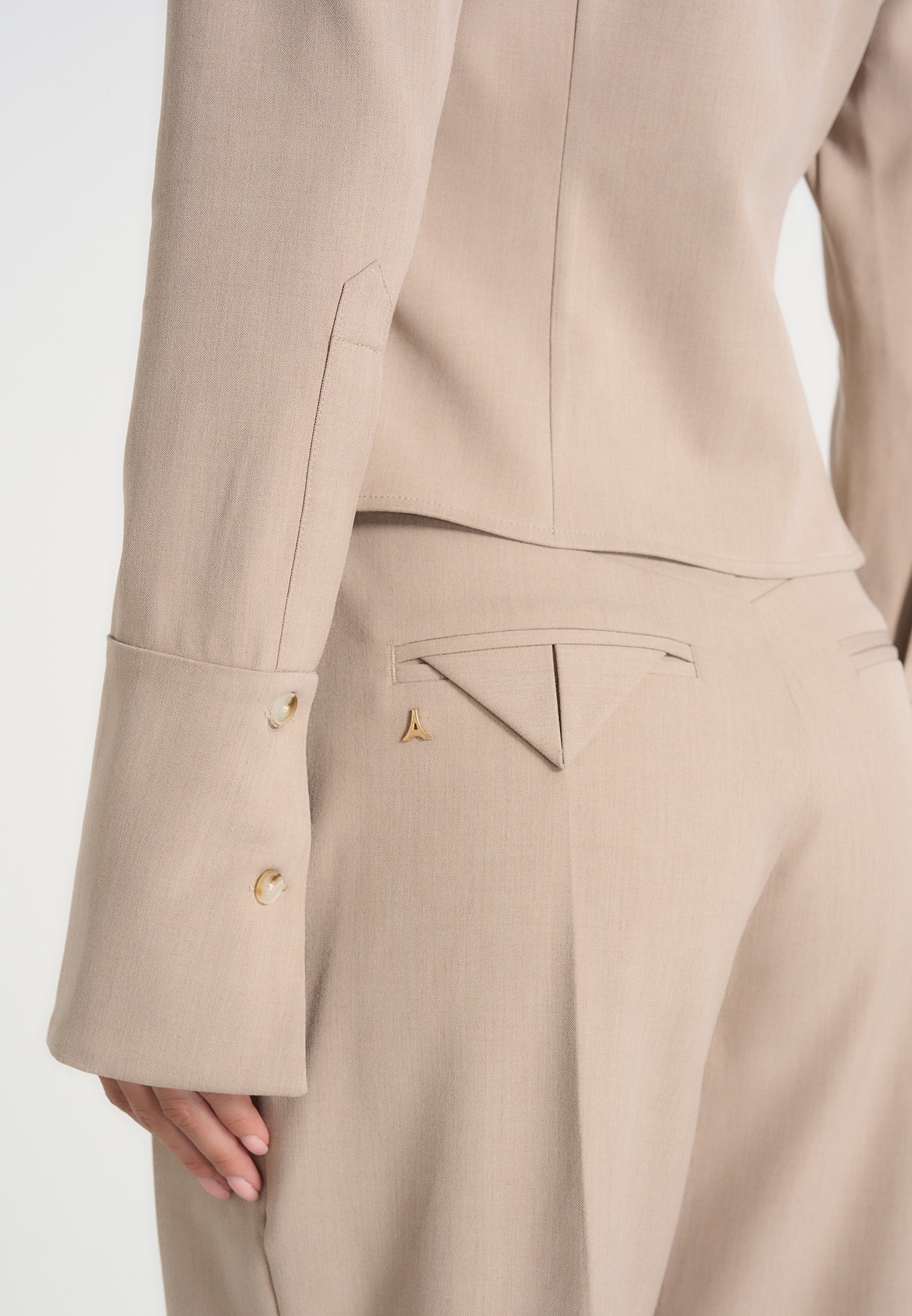 Sonia - Tailored Cinch Shirt - Taupe