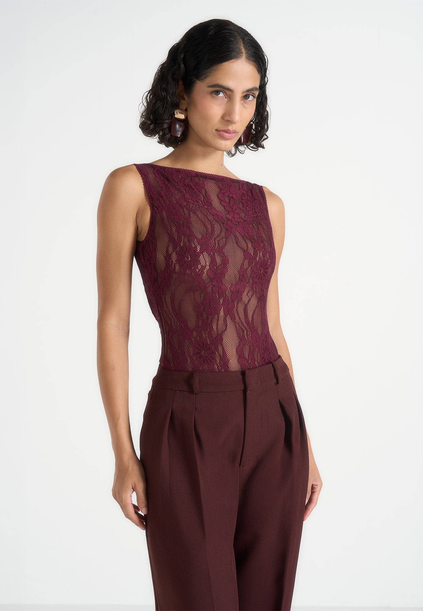 Rhonda - Open-Back Lace Bodysuit - Wine