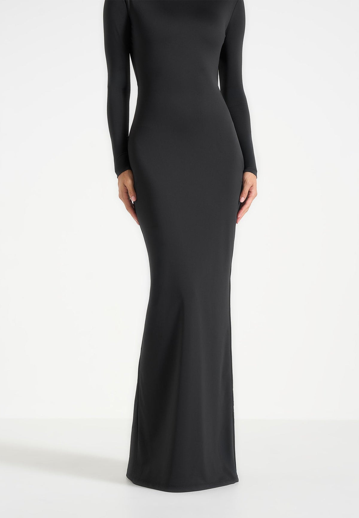 Tilly - Open Back Chain Detail Maxi Dress - Black