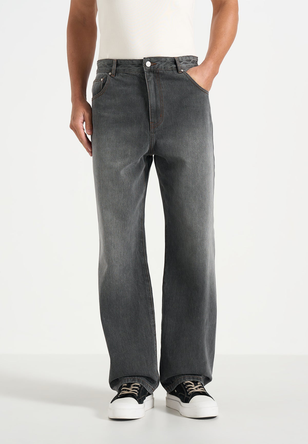 DN002 - Relaxed Fit Washed Jean - Charcoal Grey