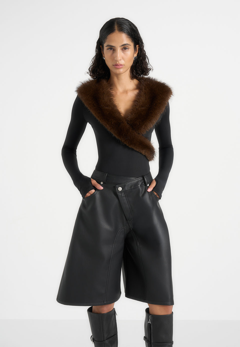 Suki - Fur Collar Long Sleeve Bodysuit - Black / Brown