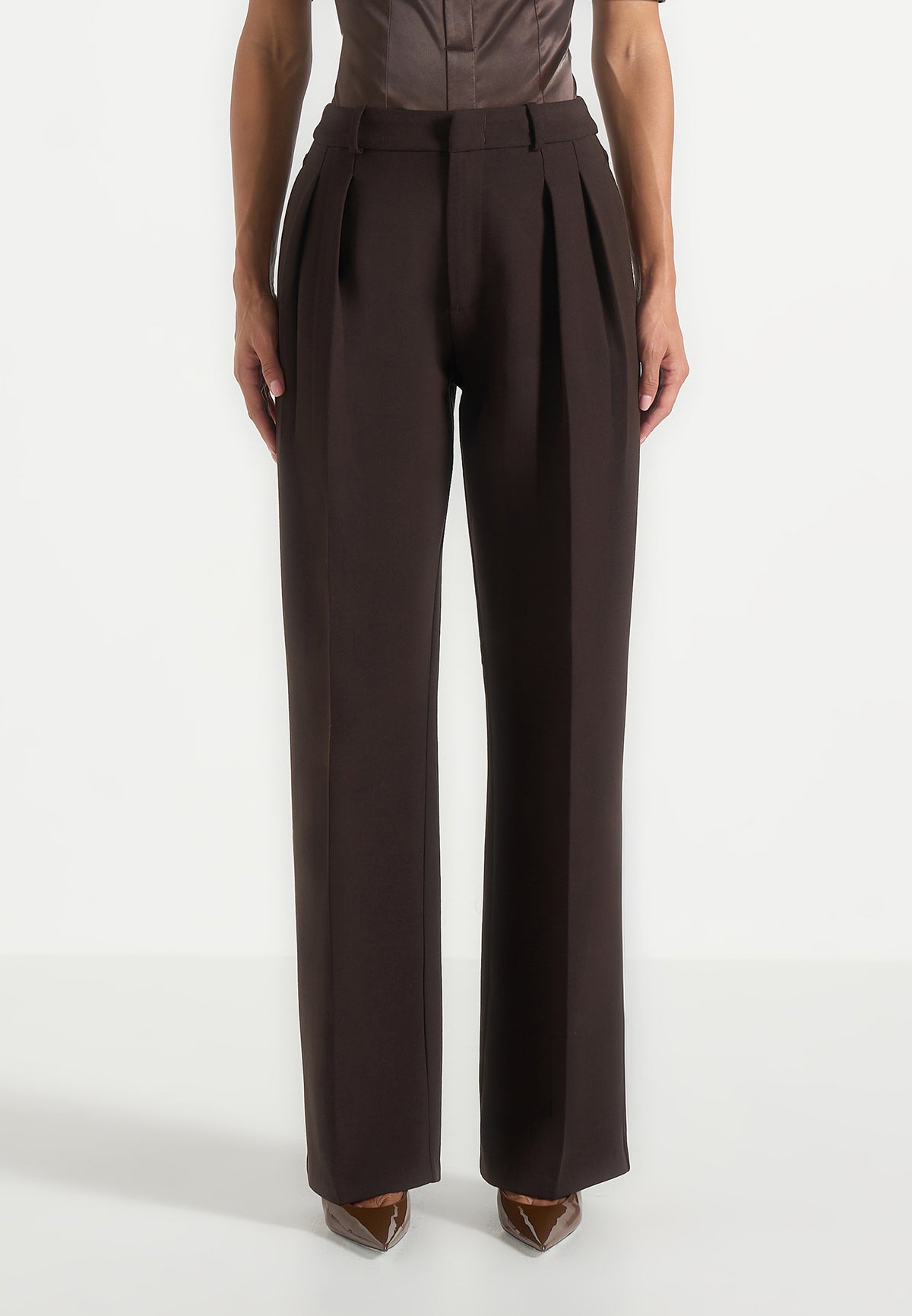 Julie - Tailored Twin Pleat Trousers - Brown