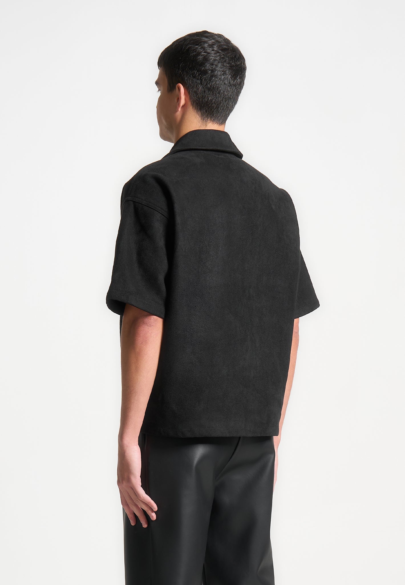 luc-boxy-suede-shirt-black