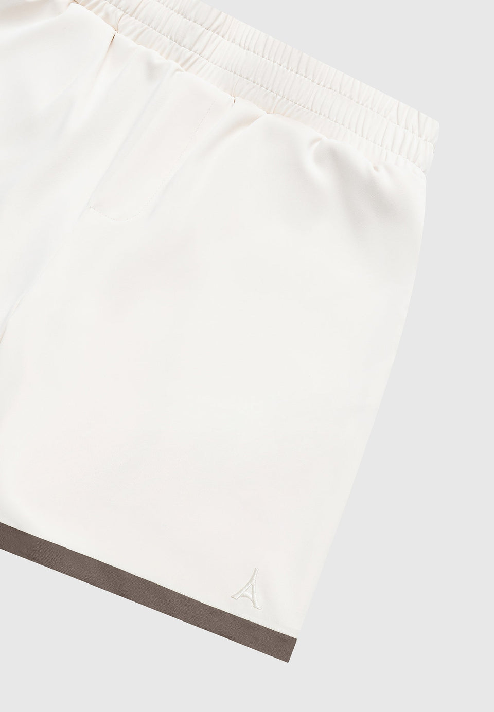contrast-border-shorts-cream-brown