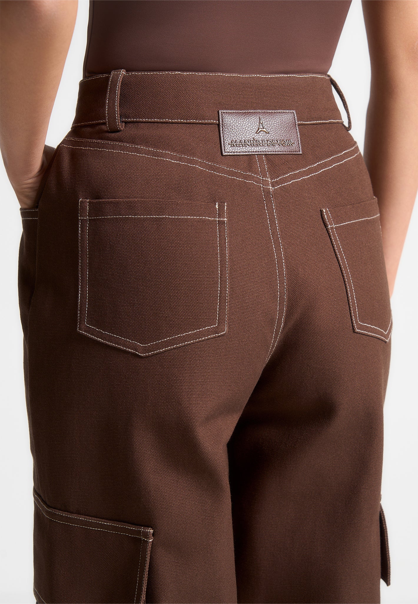 high-rise-drill-cargo-pants-brown