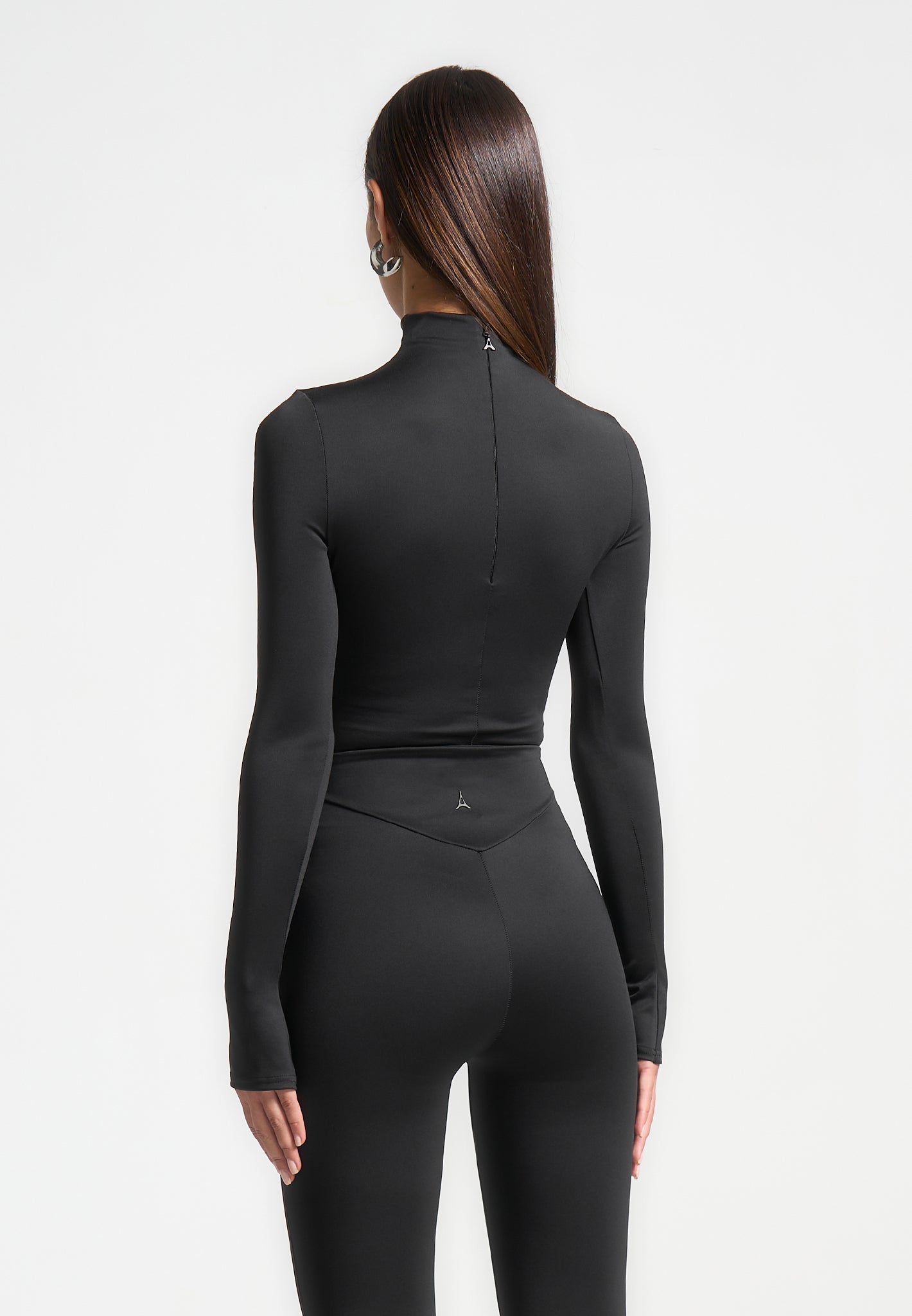 eternelle-mock-neck-long-sleeve-top-black