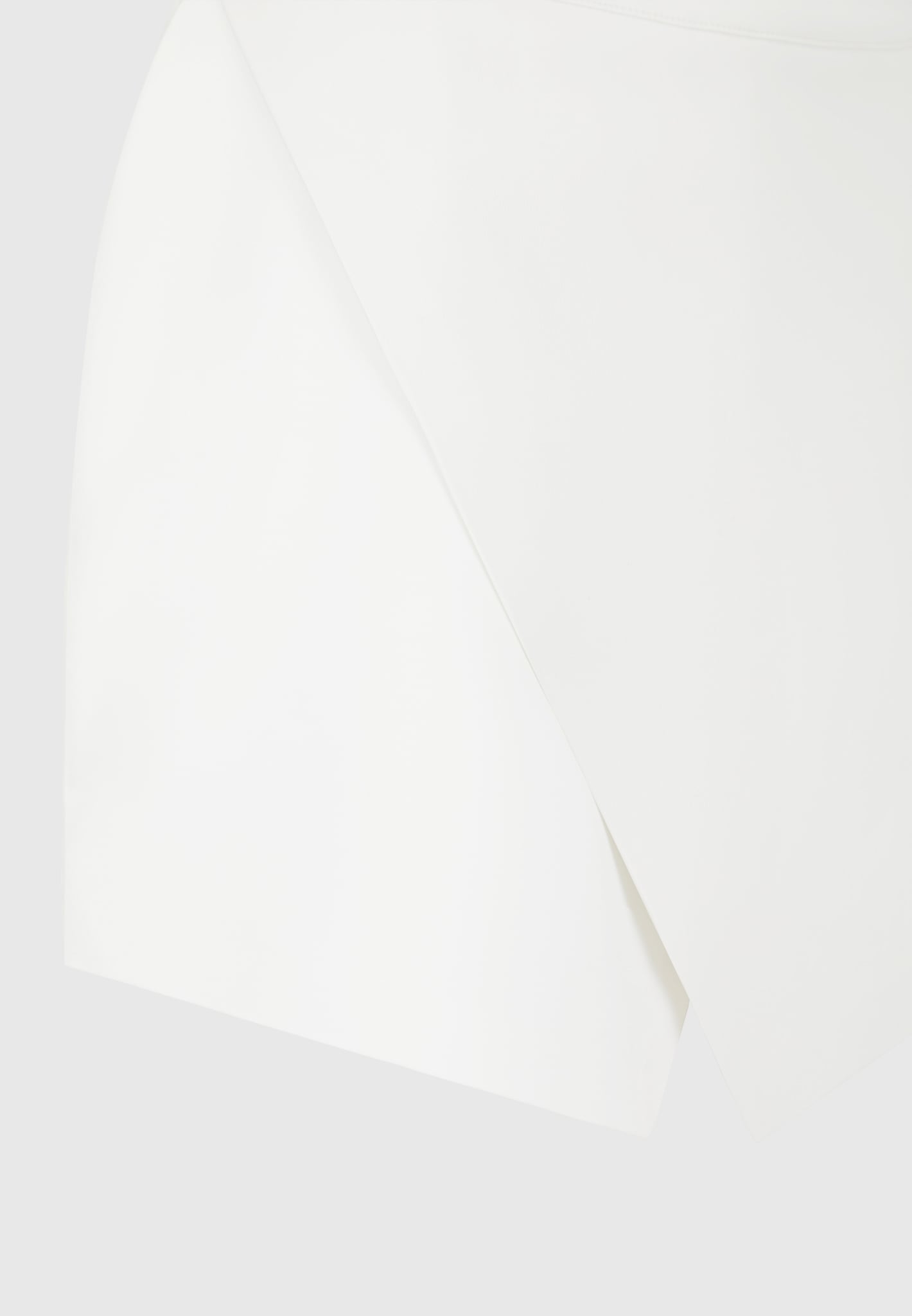 overlay-skort-white