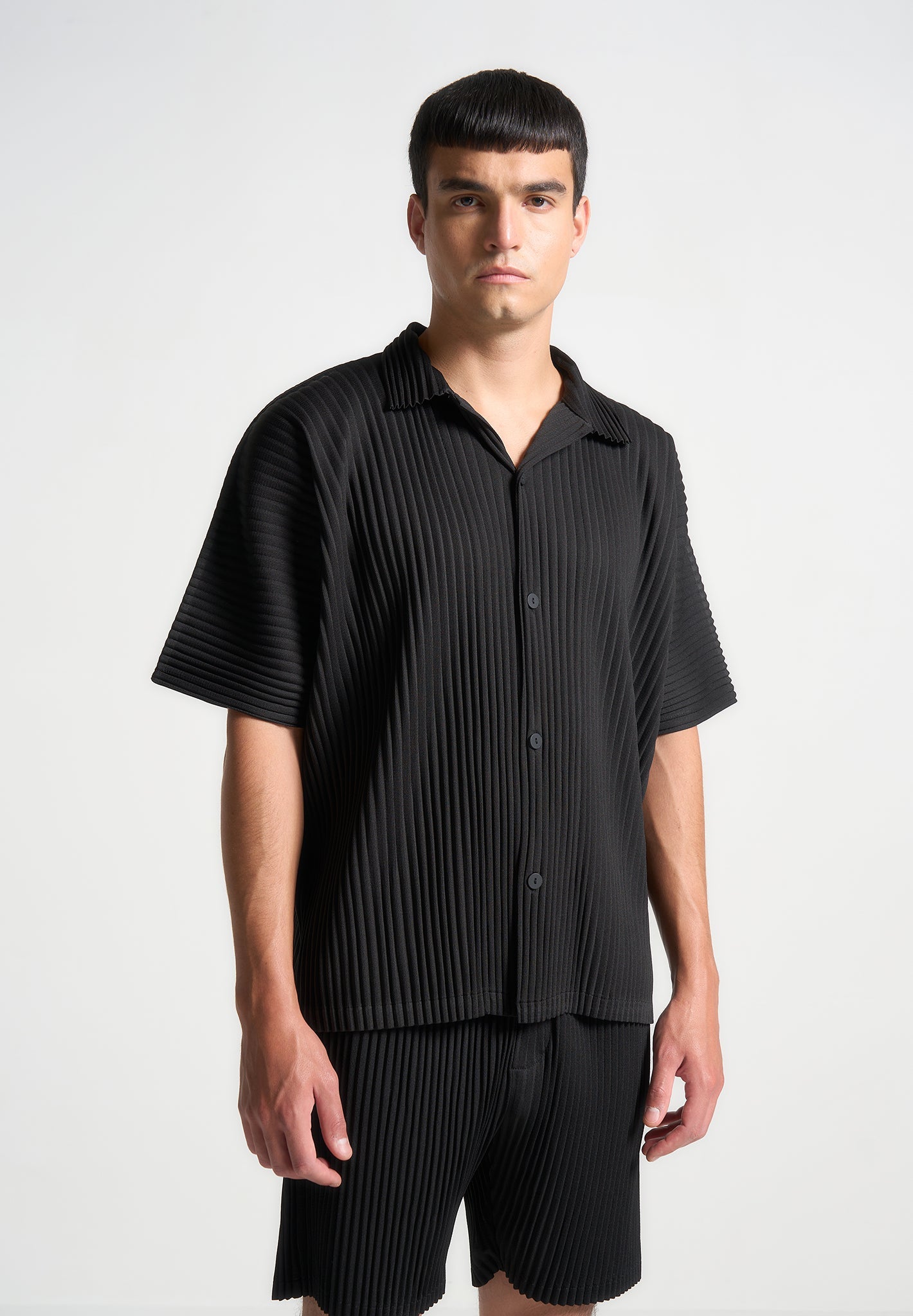 pleated-shirt-black-1