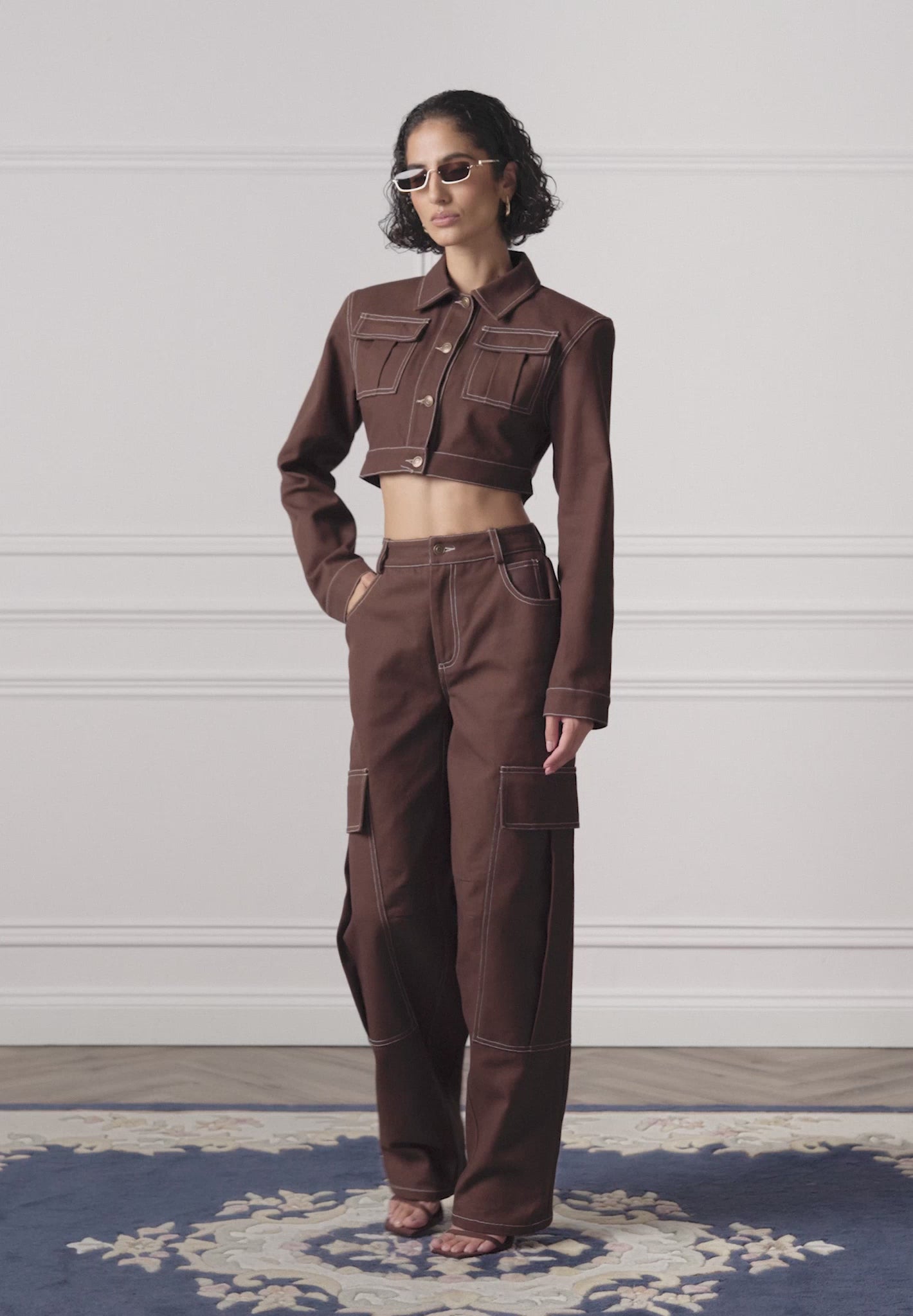 high-rise-drill-cargo-pants-brown