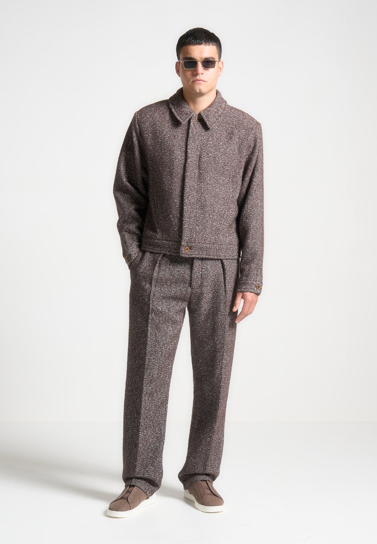 Dorian - Relaxed Fit Wool Blend Herringbone Pleated Tailored Pants - Brown