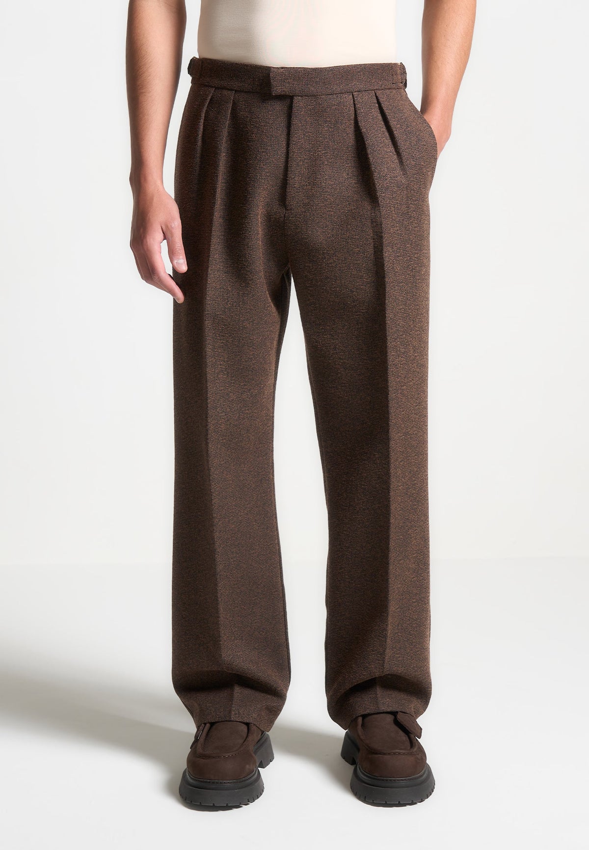 Relaxed Fit Pleated Tailored Pants