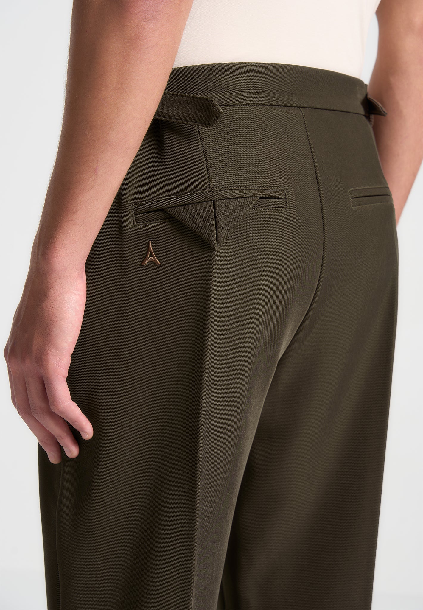 relaxed-fit-twill-pleated-tailored-trousers-khaki