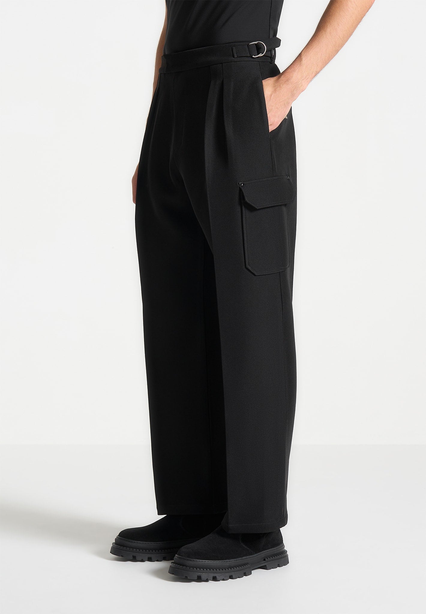 Maurice - Relaxed Fit Twill Pocket Trousers - Black